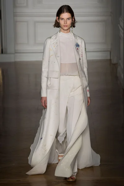 Look 23